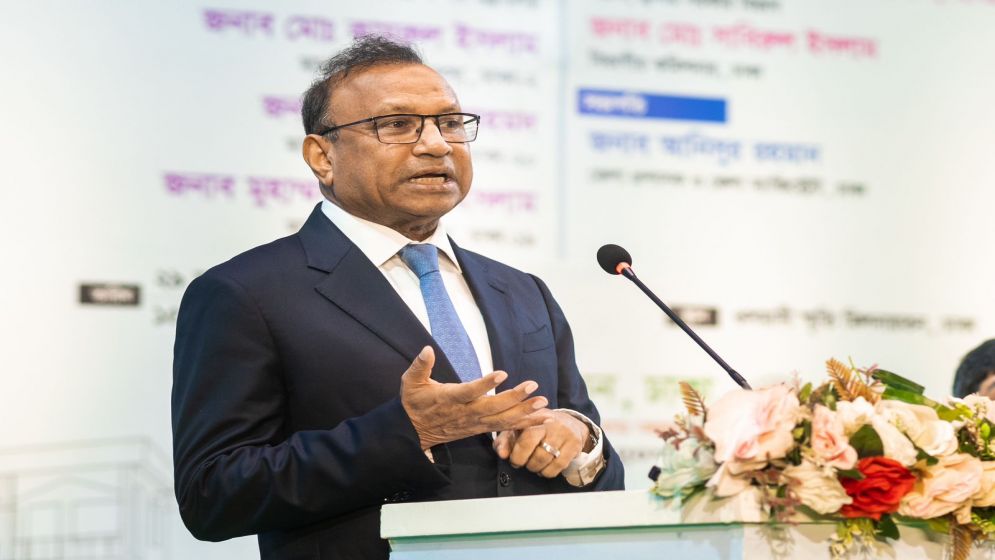 স্মার্ট বাংলাদেশ বিনির্মাণে জনপ্রতিনিধি ও সরকারি কর্মচারীদের সম্মিলিতভাবে কাজ করতে হবে