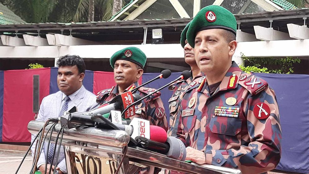 সেন্ট মার্টিন নিয়ে গুজব ছড়ানো হচ্ছে : বিজিবি মহাপরিচালক