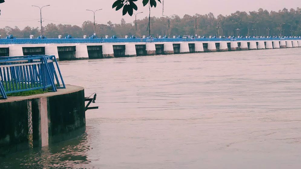 বাড়ছে তিস্তার পানি, খুলে দেয়া হলো ৪৪ জলকপাট