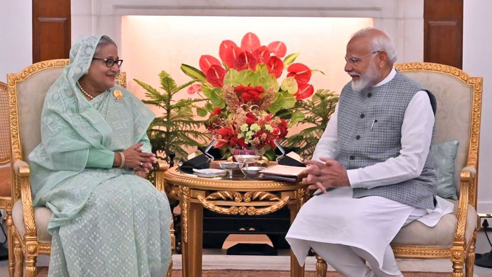 শেখ হাসিনা-মোদির বৈঠক শুরু