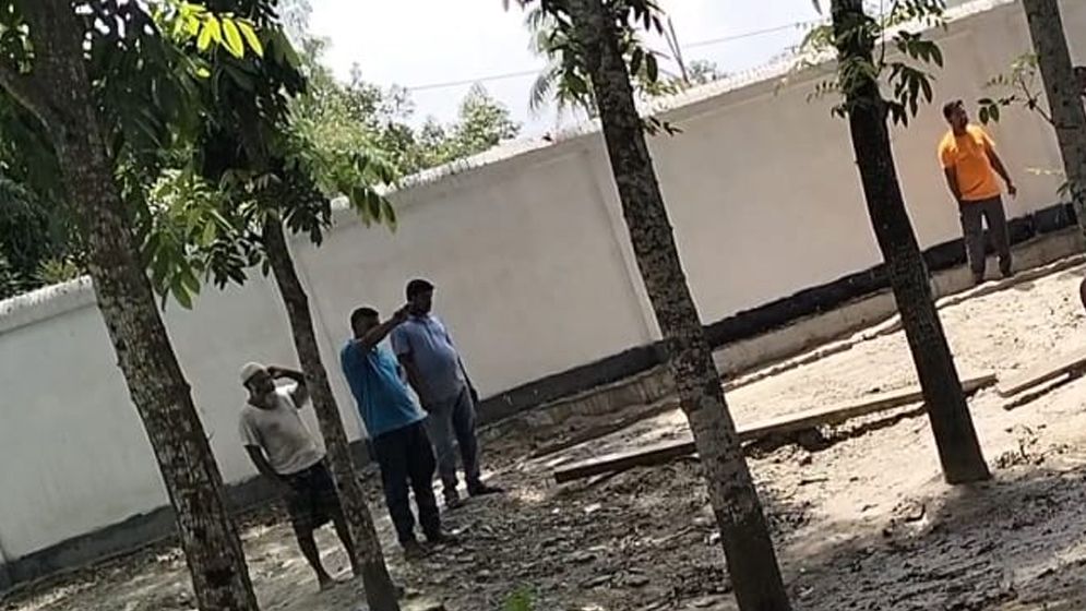 পিস্তল দেখিয়ে জমি দখলের চেষ্টা, থানায় জিডি