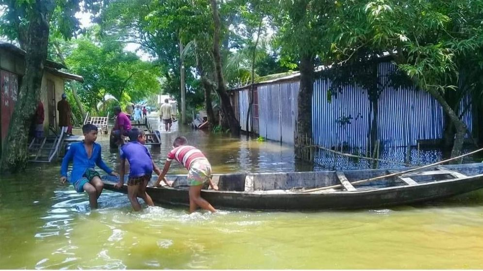 শান্তিগঞ্জে বন্যার ছোবল, পানিতে ভাসছে গ্রামের পর গ্রাম