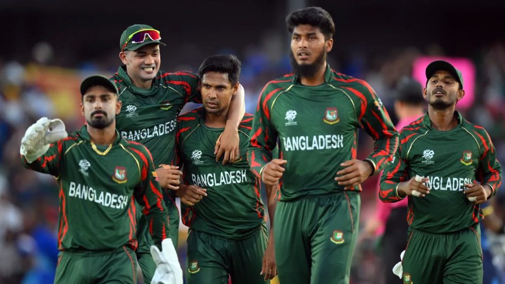 তাসকিনের-মুস্তাফিজের নিয়ন্ত্রিত বোলিংয়ে শ্রীলংকার সংগ্রহ ১২৪