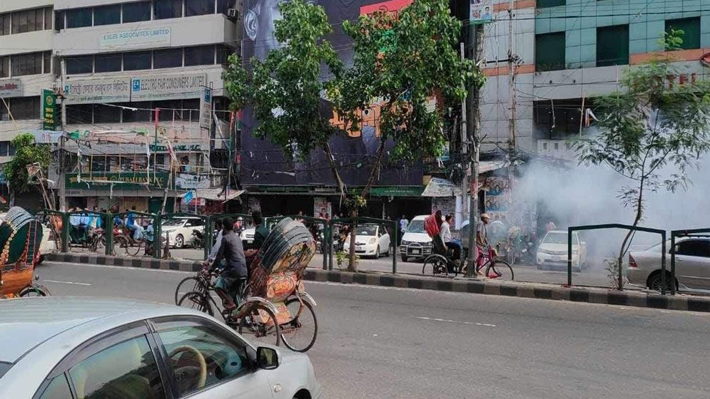 বিএনপি কার্যালয়ের সামনে ককটেল বিস্ফোরণ