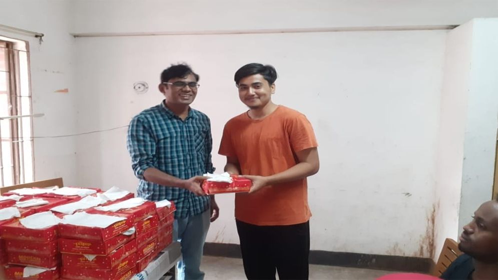 ঈদে হাবিপ্রবিতে বিদেশি শিক্ষার্থীদের জন্য খাবারের আয়োজন
