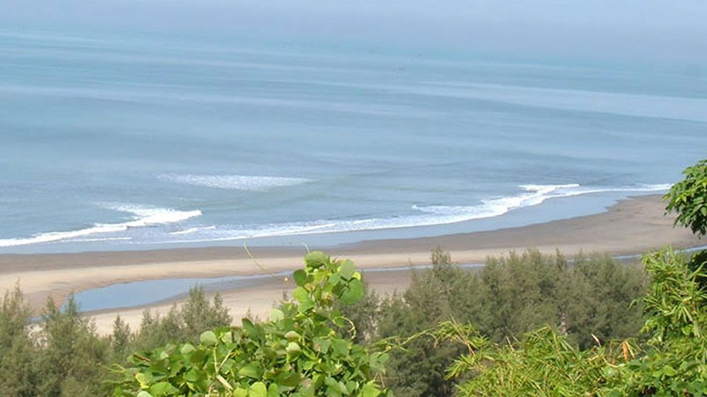 পর্যটকদের জন্য নিষিদ্ধ দেশের যে সমুদ্রসৈকত