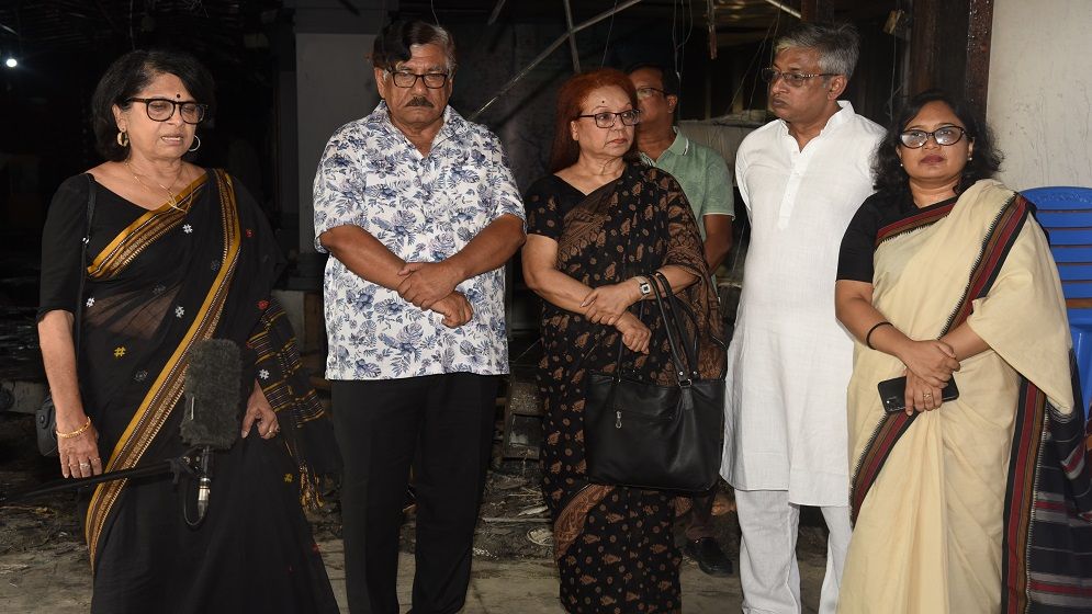 ক্ষতিগ্রস্ত বিটিভি পরিদর্শন করলেন সাংস্কৃতিক অঙ্গনের বিশিষ্টজনেরা