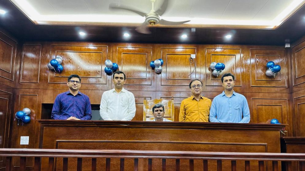এজলাস উদ্বোধন করলেন ঢাকা জেলা প্রশাসক