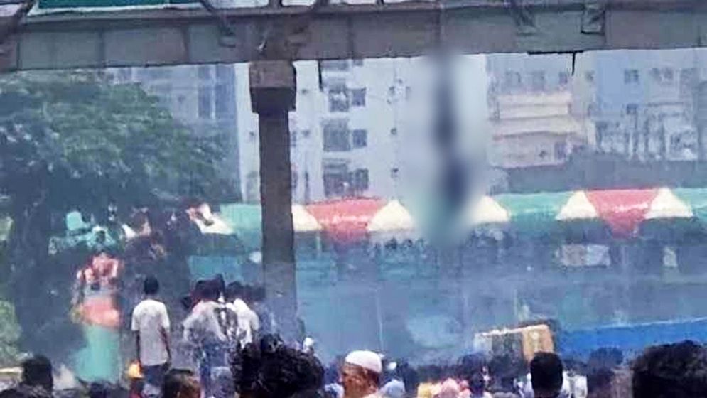পুলিশকে মেরে ঝুলিয়ে রাখা দুর্বৃত্তদের পরিচয় পাওয়া গেল