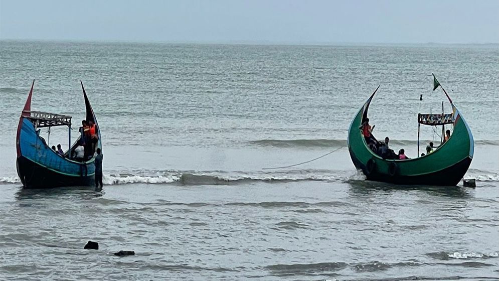নাফ নদীতে বোমা বিস্ফোরণে রোহিঙ্গা নিহত