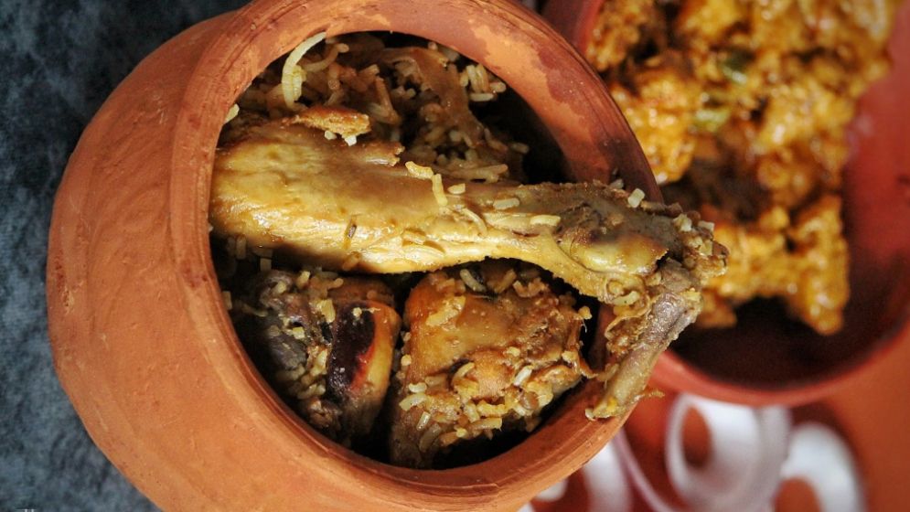 কম খরচে যেভাবে রান্না করবেন হান্ডি চিকেন