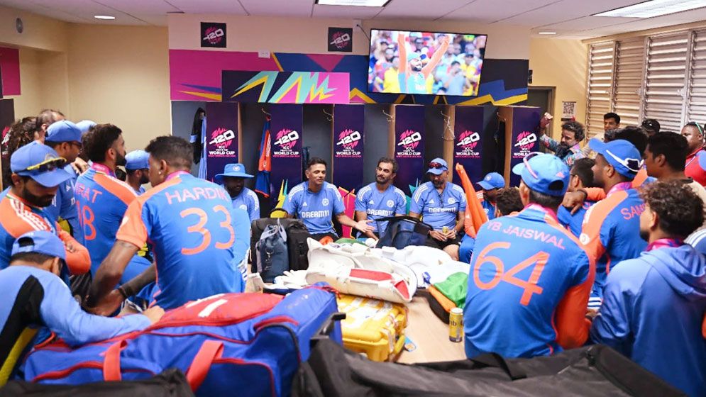ঘূর্ণিঝড়ে বার্বাডোজেই আটকা রোহিত-বিরাটরা