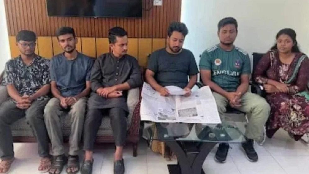 সমন্বয়কদের জোর করে বিবৃতি দেয়ার বিষয়টি গুজব