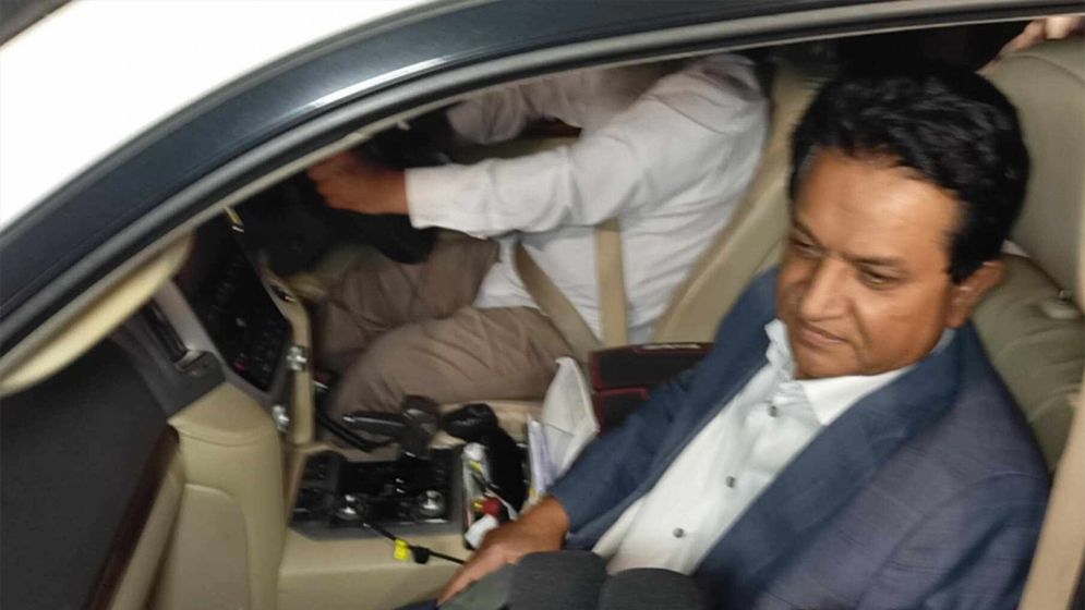 বঙ্গভবনে এ কে আজাদের নেতৃত্বে ৩ ব্যবসায়ী