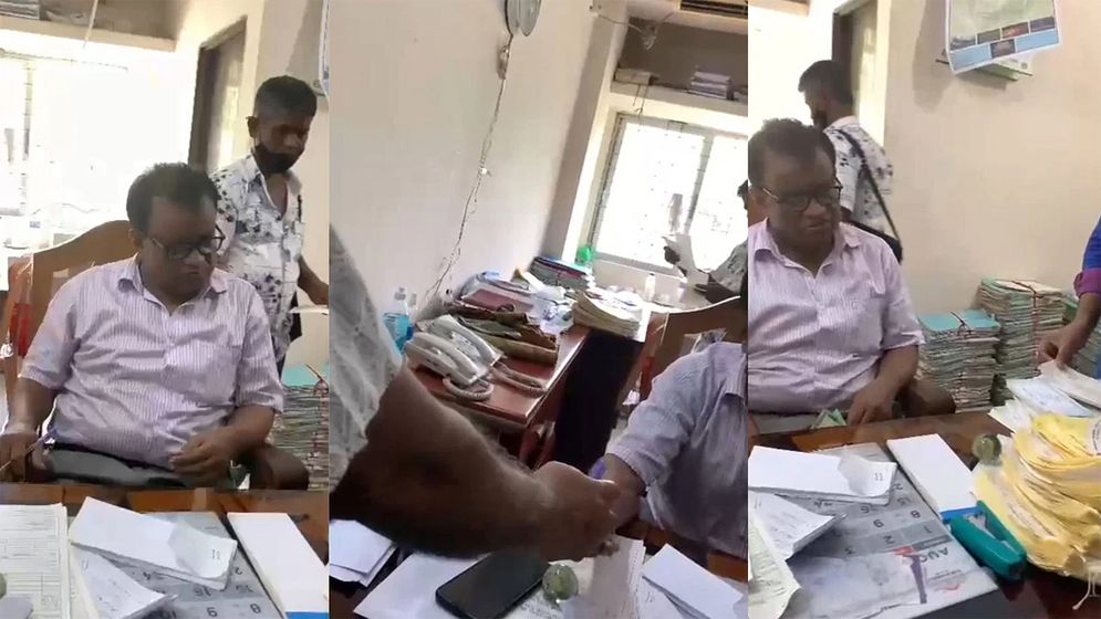ঘুষ নেয়ার ভিডিও ভাইরালের পর বরখাস্ত হিসাবরক্ষক