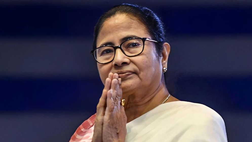 ড. ইউনূসের অন্তর্বর্তীকালীন সরকারকে মমতার অভিনন্দন