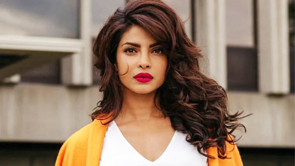 কাজের মাঝে অনুভূতি ও পরিবারকে আসতে দেন না প্রিয়াঙ্কা
