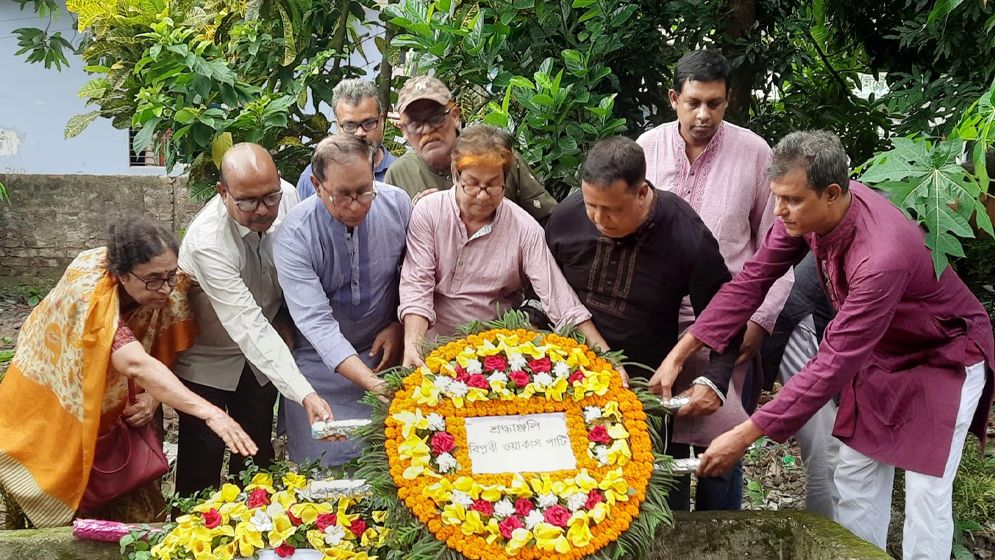 পুরোনো রাজনীতিতে ফিরে যাওয়ার অবকাশ নেই