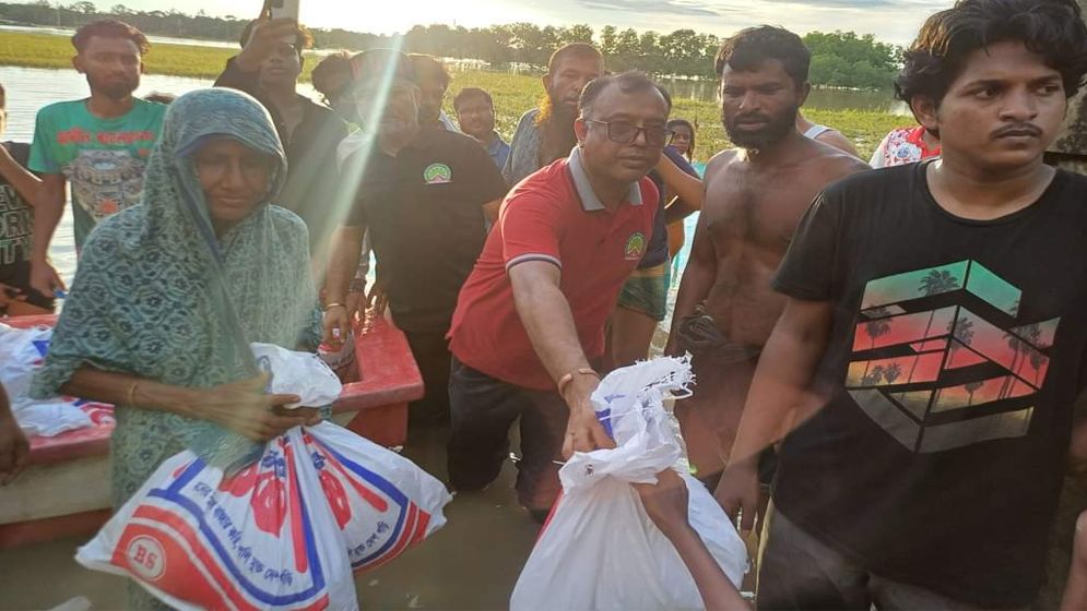 মেয়রের পদ না থাকলেও থেমে নেই মহসীনের জনসেবা