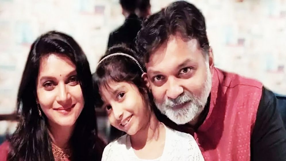 তাহসান-মিথিলা কন্যার আঁকা ছবি নিয়ে যা বললেন সৃজিত