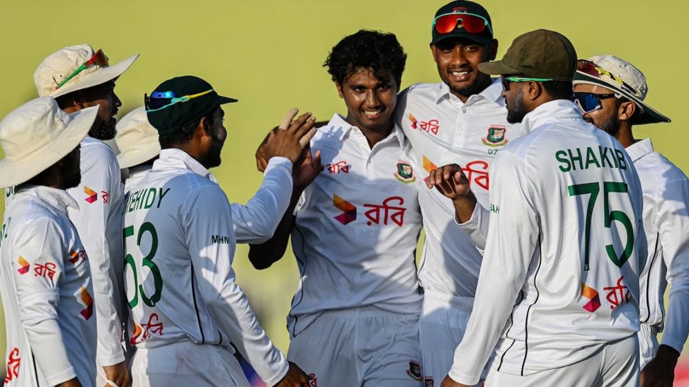 দ্বিতীয় সেশনে জুটি ভাঙার স্বস্তি বাংলাদেশের