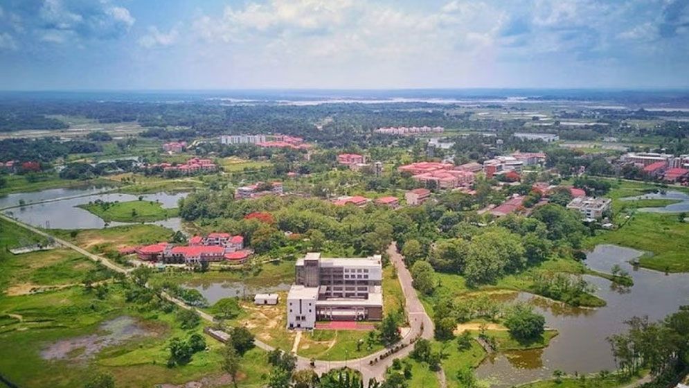 ভারতবিরোধী পোস্টে লাভ ইমোজি: বাংলাদেশি ছাত্রীকে ফেরত পাঠালো আসাম