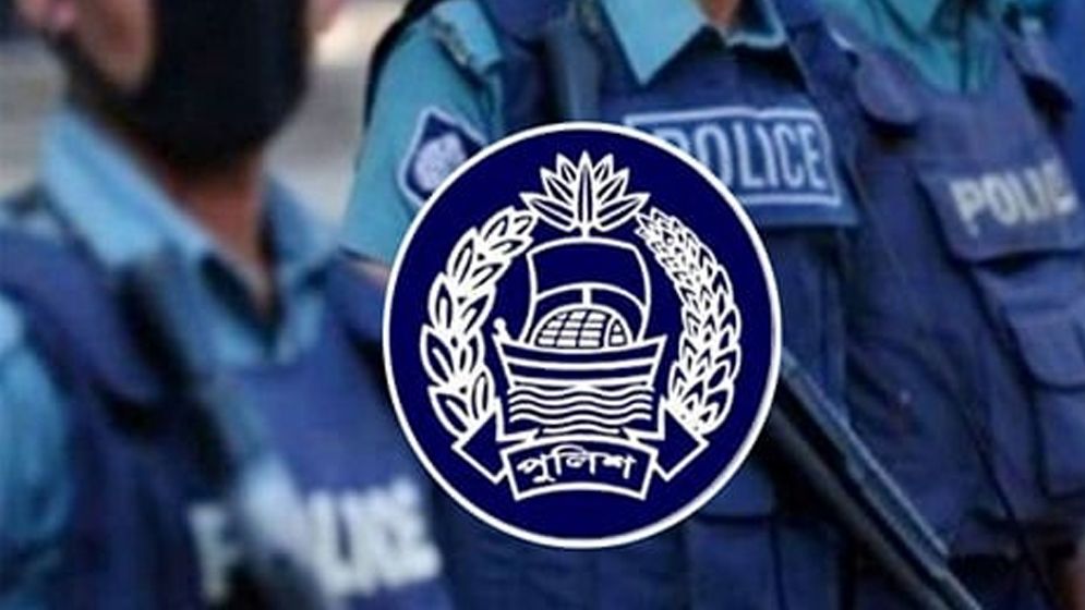 পুলিশ সদস্যরা কর্মস্থলে ফিরছেন