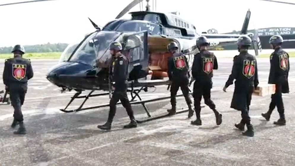 বন্যা পরিস্থিতির অবনতি: বন্যার্তদের উদ্ধারে হেলিকপ্টার