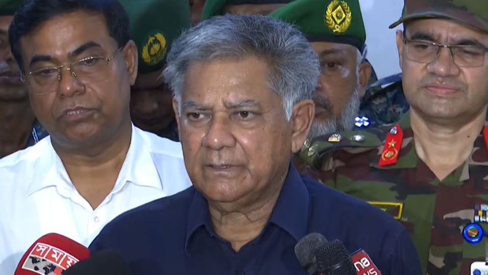 দুর্গাপূজায় ছুটি বাড়ানোর বিষয়ে যা বললেন স্বরাষ্ট্র উপদেষ্টা