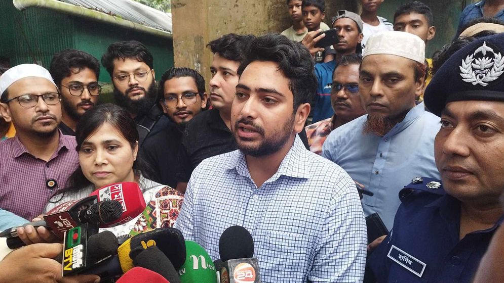 পার্বত্য অঞ্চলে ইন্টারনেট বন্ধের বিষয়ে যা বললেন উপদেষ্টা নাহিদ
