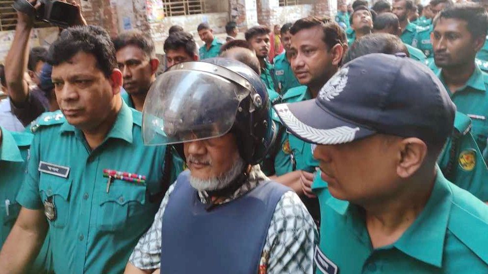 সাবেক ডিএমপি কমিশনার আছাদুজ্জামান মিয়া রিমান্ডে