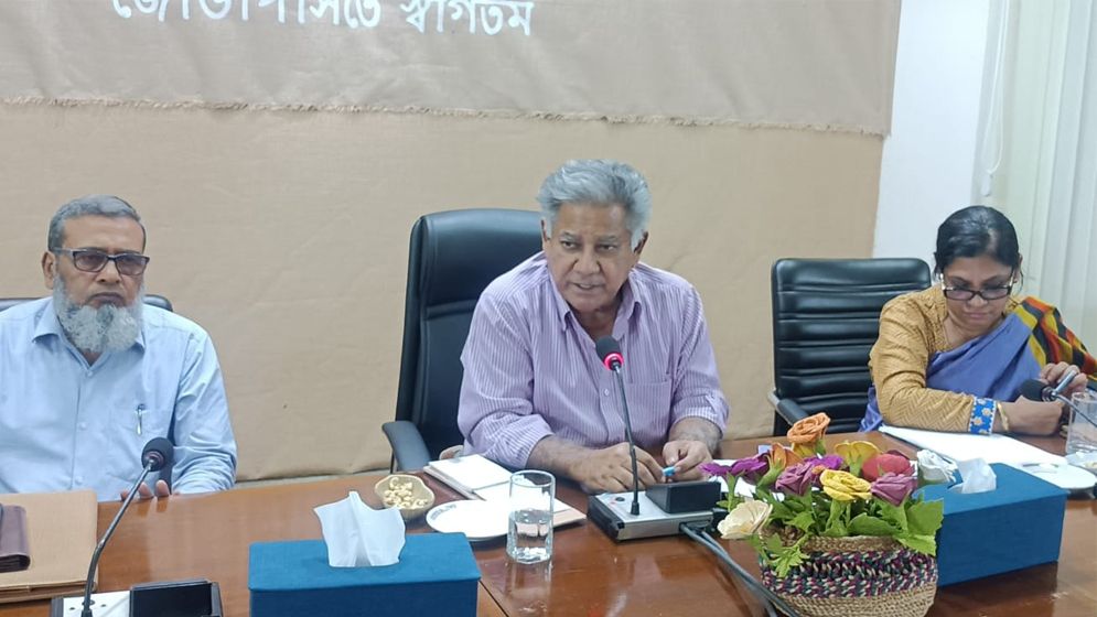 আগামী মাস থেকে পরিবেশবান্ধব পাট ব্যাগ চালু