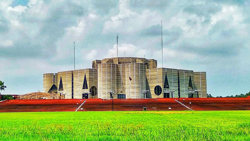 জাতীয় সংসদ থেকে হারিয়ে গেছে ১ কোটি টাকা