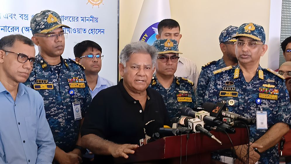 পায়রা বন্দরের উন্নয়নমূলক কার্যক্রম অব্যাহত থাকবে: এম সাখাওয়াত হোসেন