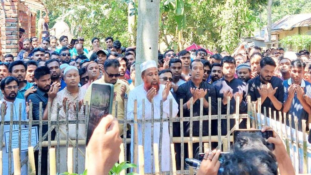 আবু সাঈদসহ ৫ শহিদের কবর জিয়ারত করলেন ছাত্রদল