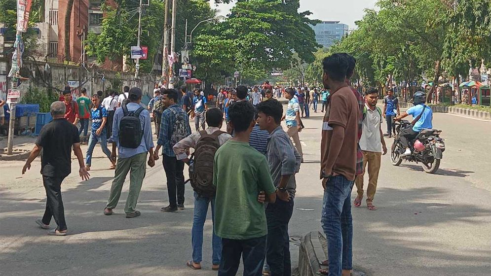 সায়েন্সল্যাবে দুই কলেজের শিক্ষার্থীদের মধ্যে সংঘর্ষ