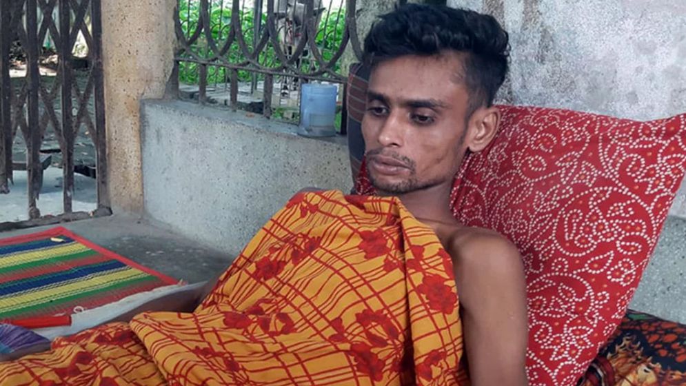 কোটা আন্দোলনে গুলিবিদ্ধ স্বামীর চিকিৎসায় সন্তান বিক্রি