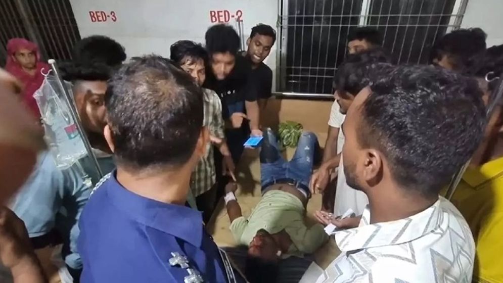 বৈষম্যবিরোধী ছাত্র আন্দোলনের শিক্ষার্থীদের সঙ্গে বিএনপির নেতাকর্মীদের সংঘর্ষ, আহত ২০
