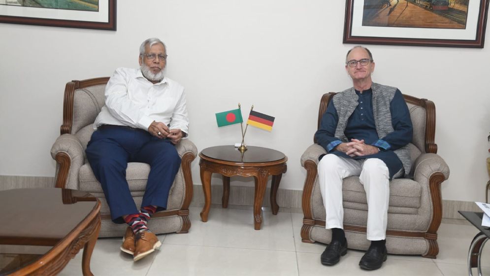 উপদেষ্টা ফাওজুল কবিরের সঙ্গে জার্মান রাষ্ট্রদূতের সাক্ষাৎ, যে আলাপ হলো