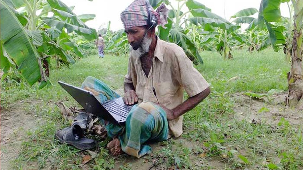 প্রযুক্তির ব্যবহার বাড়ছে স্মার্ট হচ্ছে কৃষি ব্যবস্থা