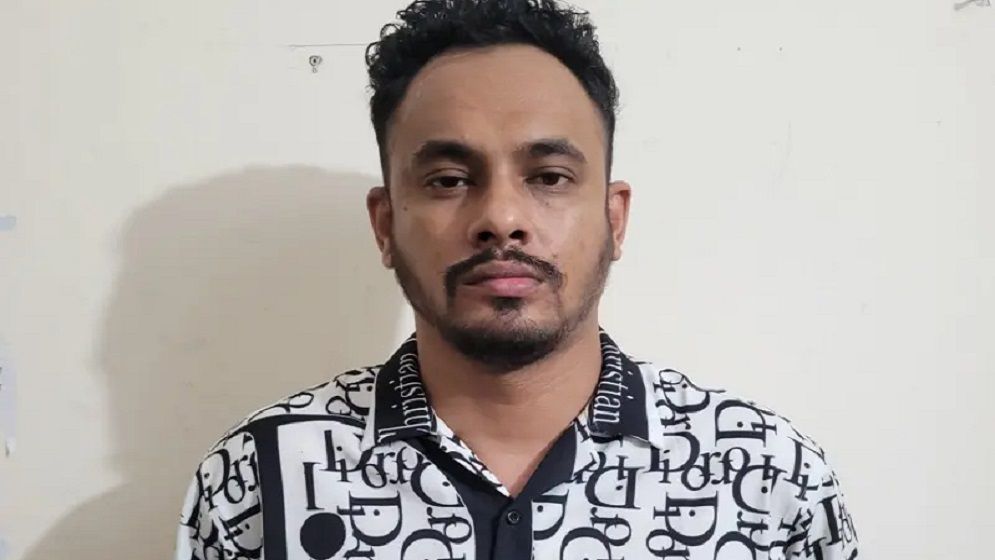 কেন্দ্রীয় স্বেচ্ছাসেবক লীগ নেতা তারেক গ্রেফতার