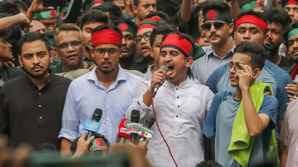 অন্তর্বর্তী সরকারের ওপর বৈষম্যবিরোধী ছাত্র নেতাদের প্রভাব বাড়ছে