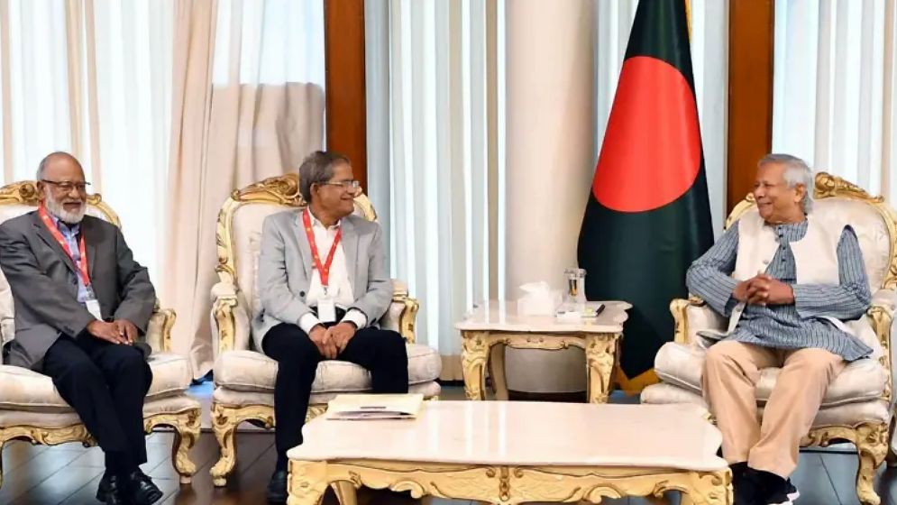 বিএনপি চায় নির্বাচনী রোডম্যাপ, জামায়াত চায় সংস্কার আগে