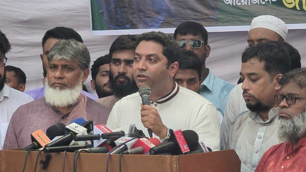 সরকার নির্বাচন নিয়ে রহস্য করছে: ববি হাজ্জাজ