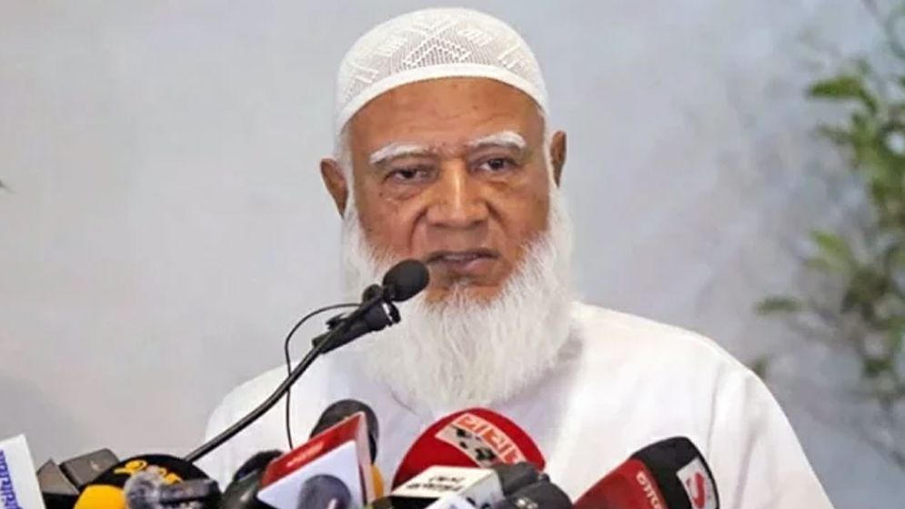 সেনাবাহিনী ও পুলিশের গাড়িতে আগুন, যা বললেন জামায়াত আমির