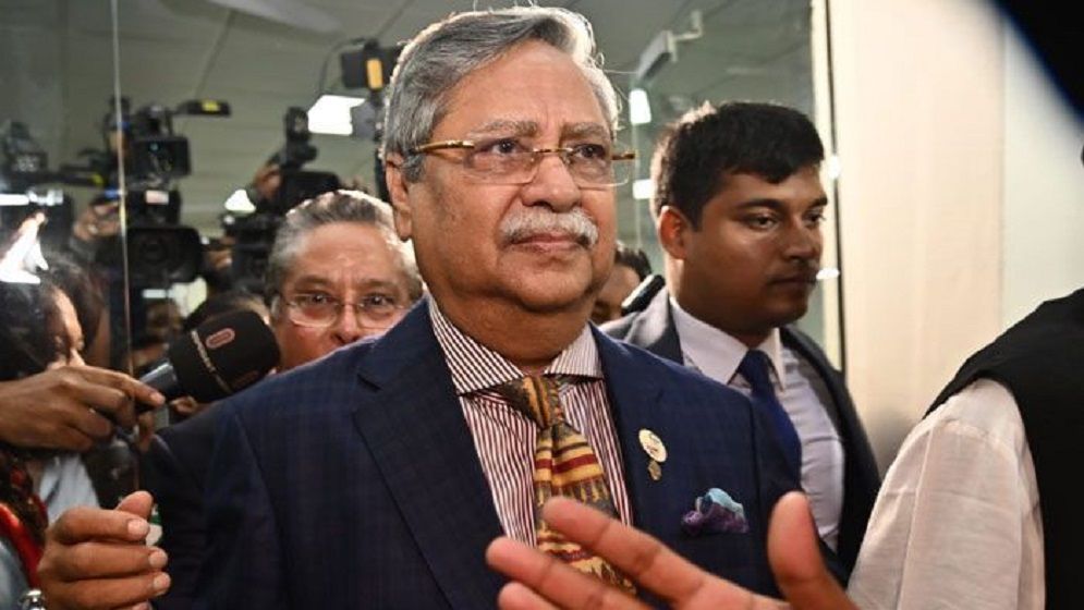যেভাবে টিকে গেলেন রাষ্ট্রপতি সাহাবুদ্দিন