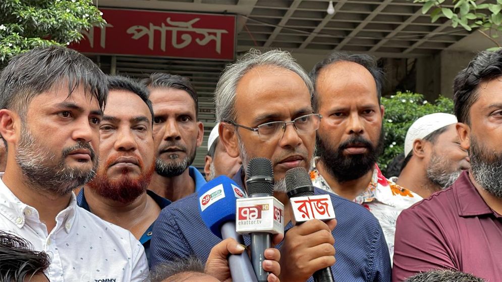 প্রশাসনকে দোসর মুক্ত না করলে রাষ্ট্র সংস্কার সম্ভব নয়
