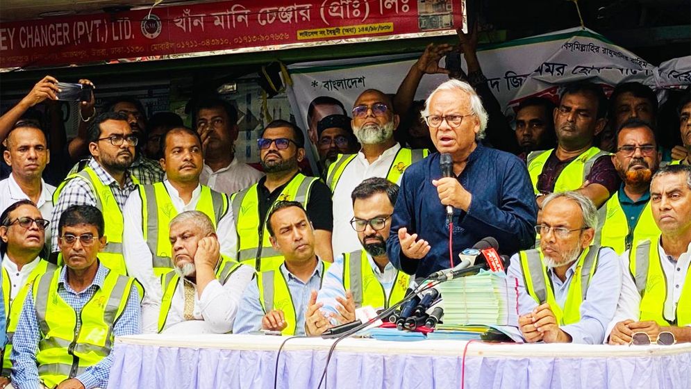 পুলিশ প্রশাসনে আওয়ামী ক্যাডাররা এখনো রয়েছে