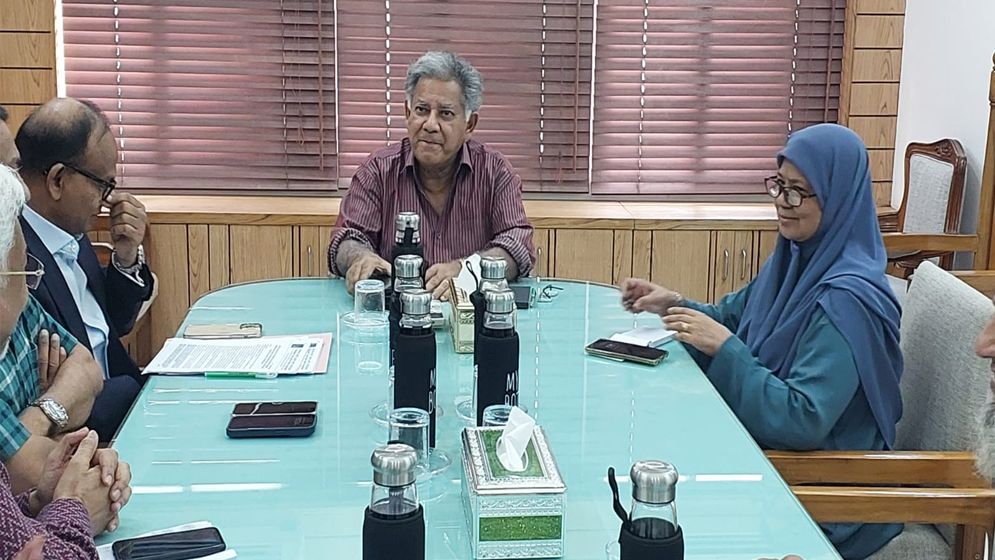 নৌপথে পণ্য পরিবহনে মধ্যস্বত্বভোগীদের সিন্ডিকেট ভাঙা নিয়ে যা বললেন উপদেষ্টা