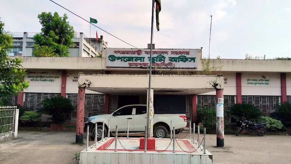 রায়পুরায় ভূমি সেবা কার্যক্রমে স্বচ্ছতা ও দক্ষতা: বদলে গেছে সেবার মান